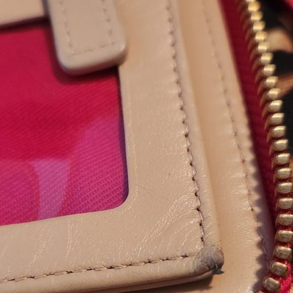 EUC halogen saffiano leather wallet - Picture 6 of 9